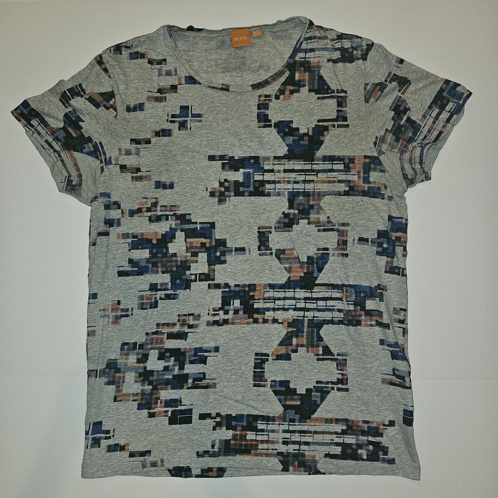 BOSS ORANGE Men's Abstract Pixel Tee - Gray Multicolor